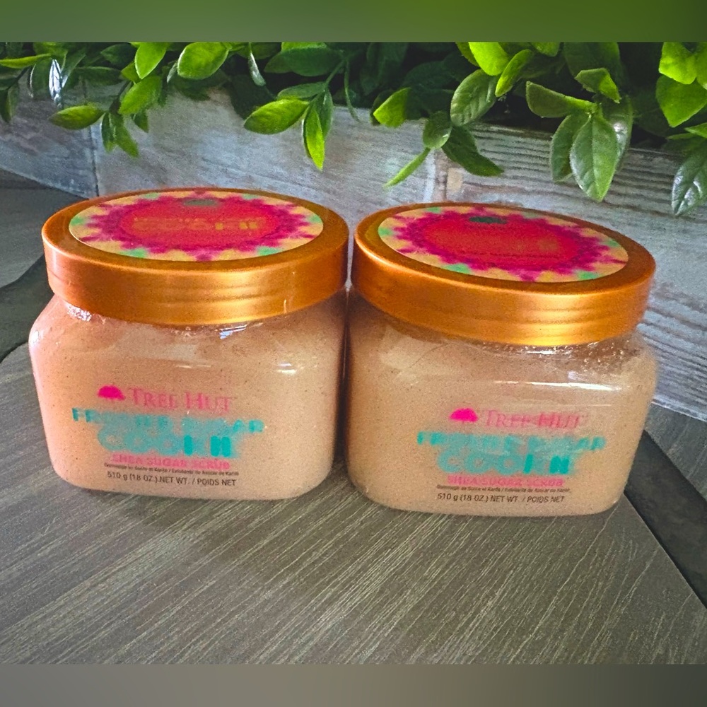 Tree Hut Frosted Sugar Cookie Scrub Spa Set of 2 Exfoliant with Shea